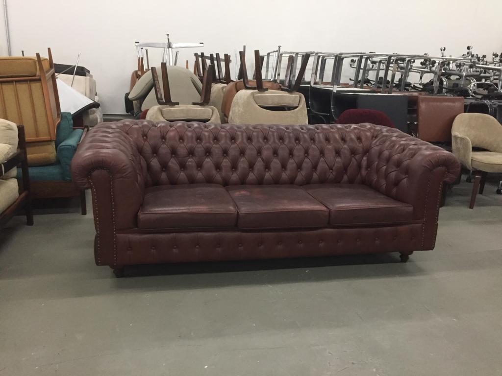 sofá chesterfield 3 lug 2,15x,90x,74.jpg