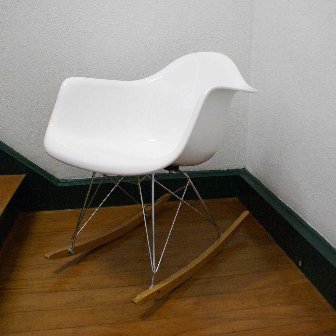 eames balanço.png