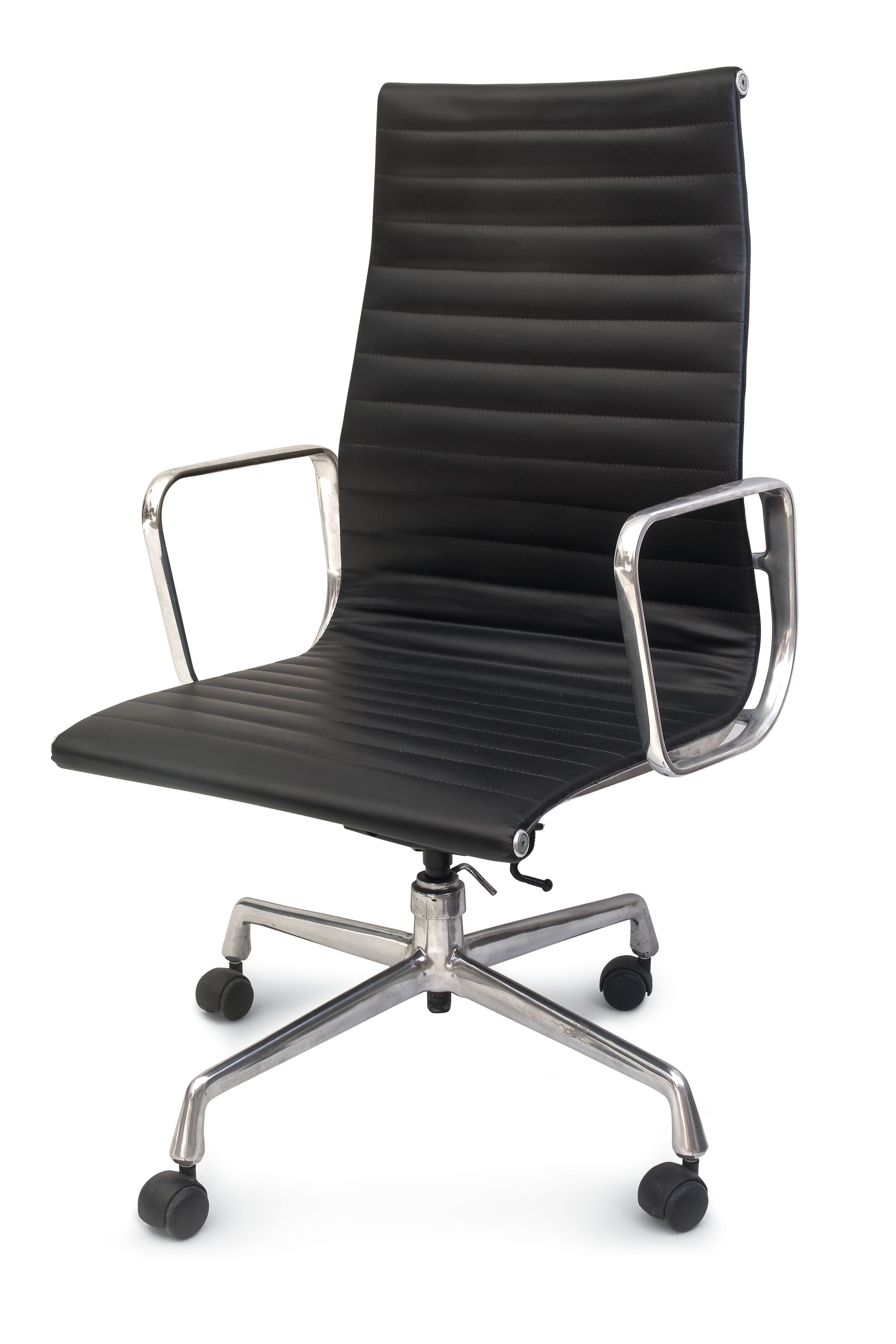 eames esteira alta preta.jpg