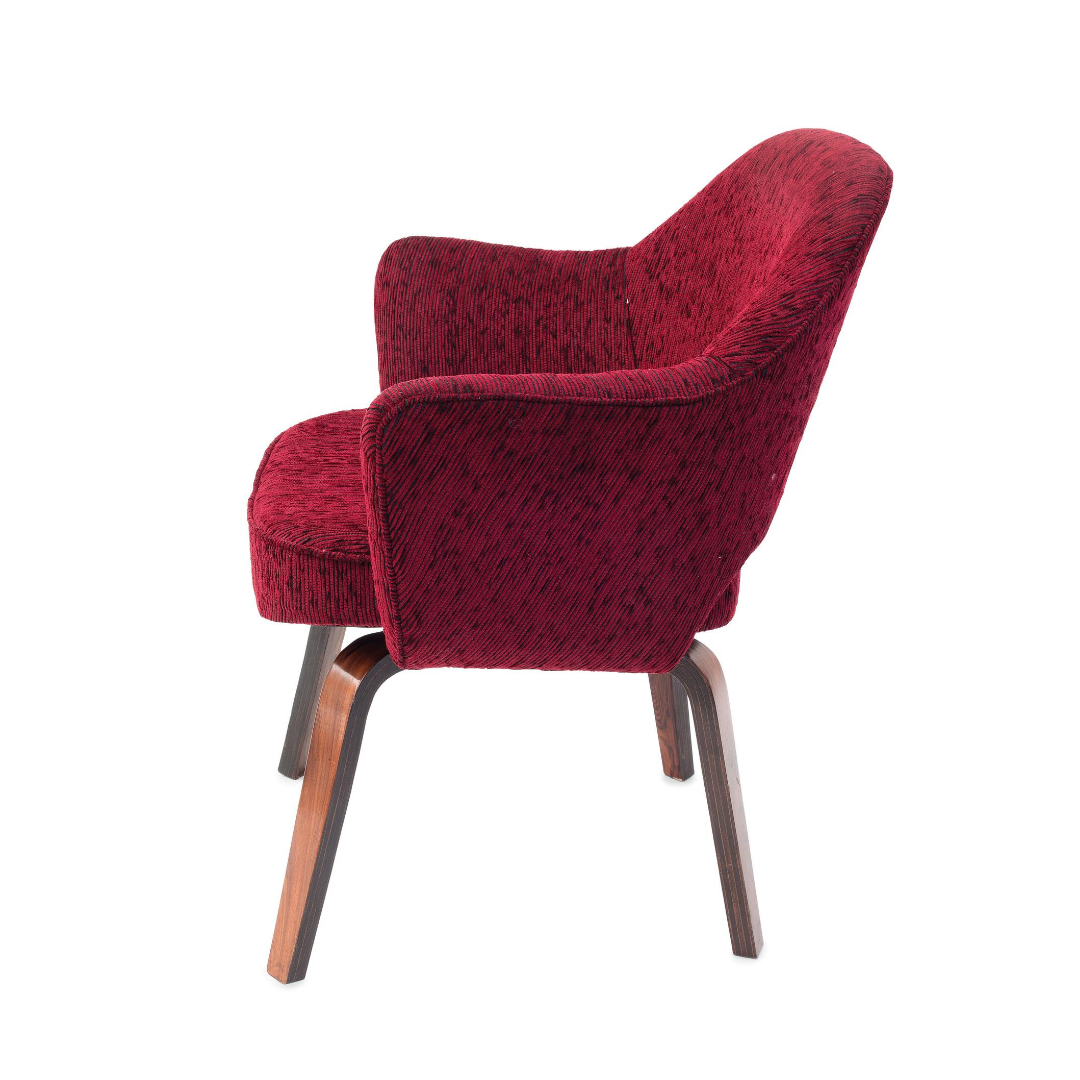 Saarinen71 vinho jacar.png