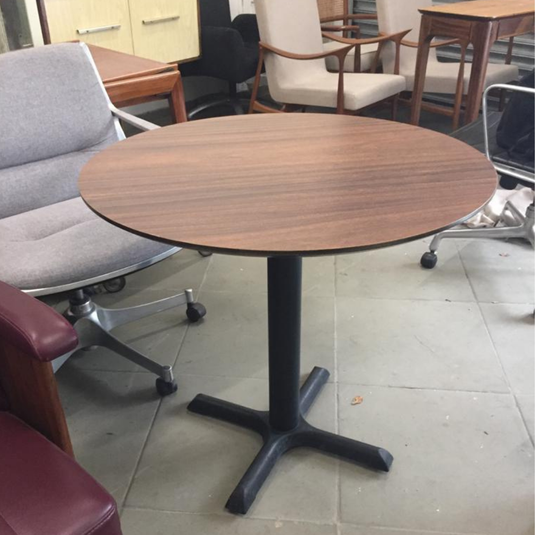 mesa jantar imbuia 80x73.png