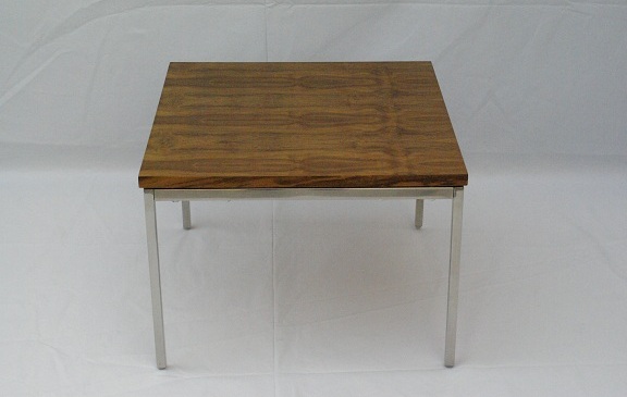 mesa lateral  f.k. 61x61.jpg